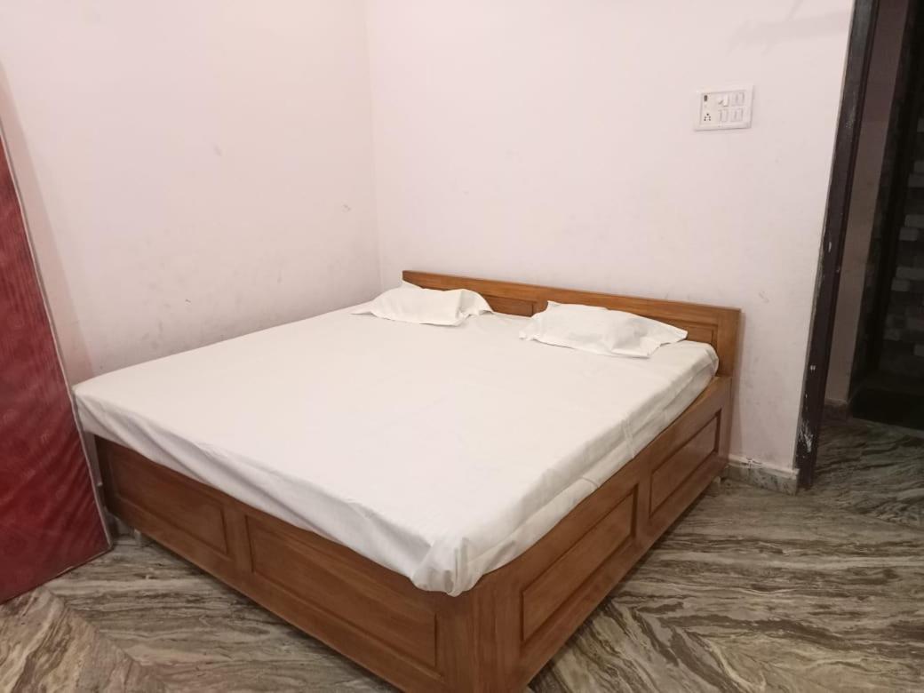 Vaibhav Sadan Dharmsala Otel Ayodhya Dış mekan fotoğraf